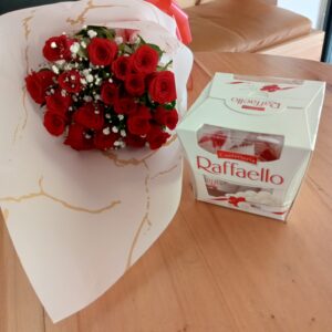 RAFFAELO CHOCOLATE & 20 RED ROSES