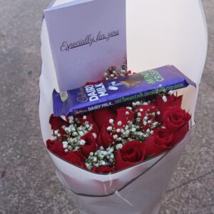 CADBURY CHOCOLATE & RED BLOOMS