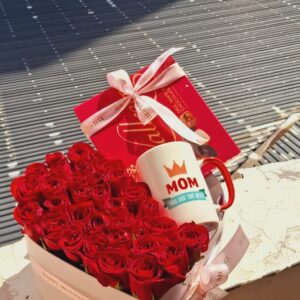 MOM MUG, WALKER'S CHOCOLATE & RED ROSES HEART BOX